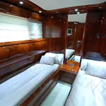 Motor Yacht Dandy 3*