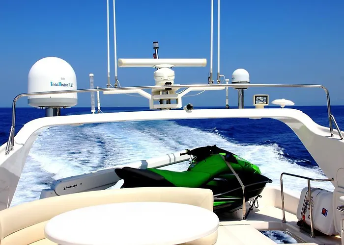 Motor Yacht Dandy