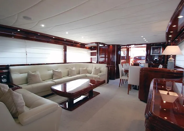 Motor Yacht Dandy Hotel en barco