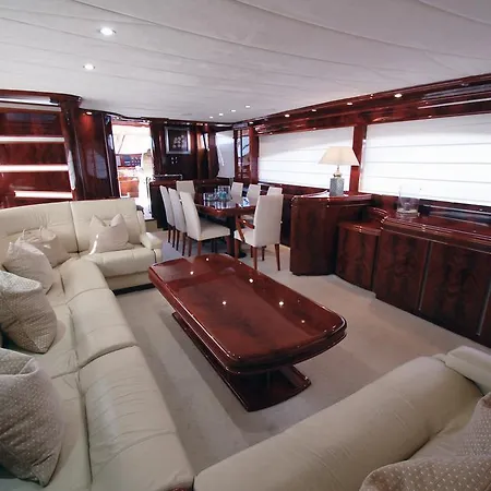 Hotel en barco Motor Yacht Dandy