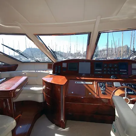 Motor Yacht Dandy 3*