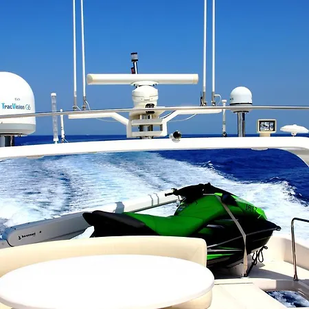 Motor Yacht Dandy