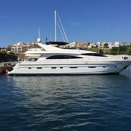 Hotel en barco Motor Yacht Dandy